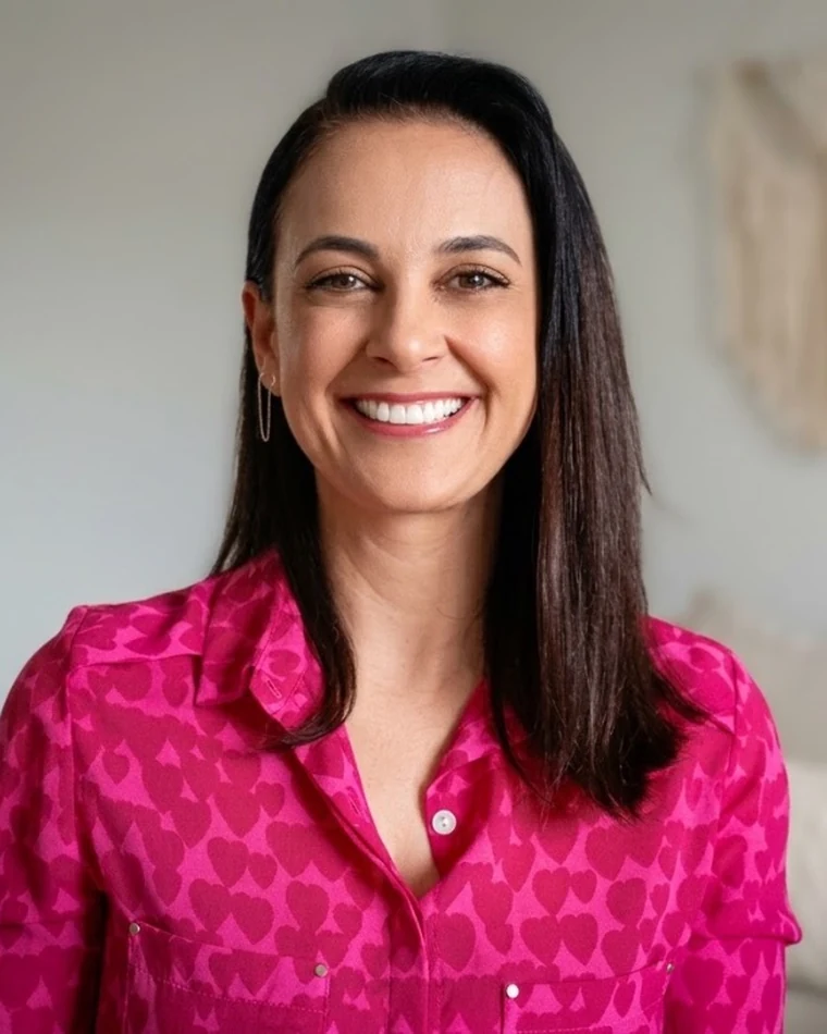 Ana Lima • Psicóloga Clínica (CRP 04/60205) em seu consultório em Poços de Caldas